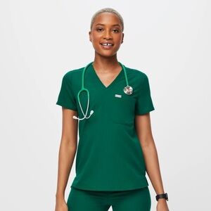 NWT FIGS Medical Scrubs Top